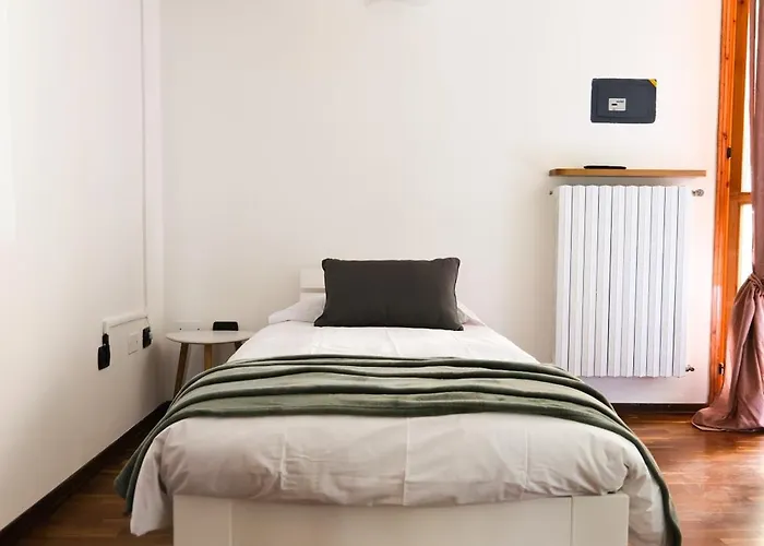 Civico58 Living アパート イーモラ